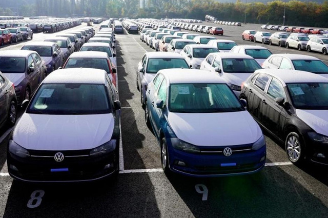 رابطة تجار السيارات تؤكد عدم تسليم سيارات محجوزة قبل الدولار بأغلي من سعرها