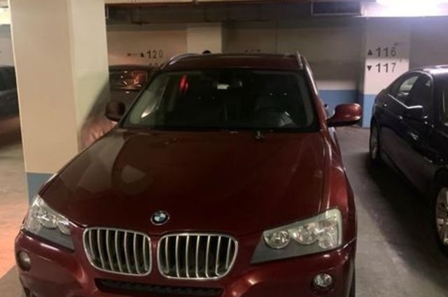 مزاد سيارات مرسيدس وBMW لبنك وفا التجاري 