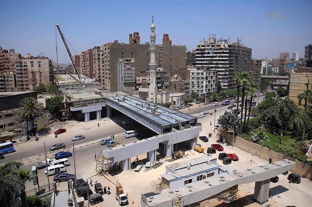 إزاله العقارات المتعارضه مع مسار محور الفريق كمال عامر 