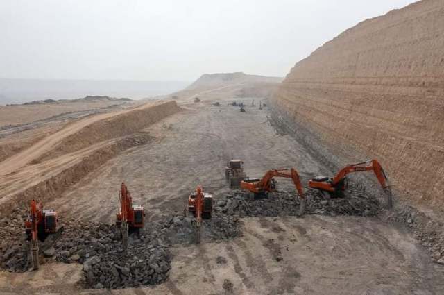 تواصل العمل في مشروع القطار الكهربائي السريع