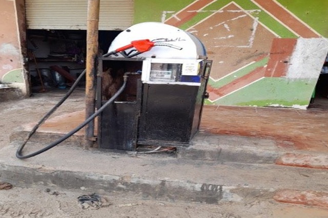 زيادة ضخ البنزين في المحطات وضبط محطة بنزين بدائية في الاسكندرية 