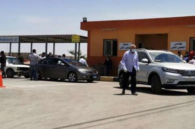 ضبط شخص انتحل صفة موظف بالمرور للنصب على المواطنين