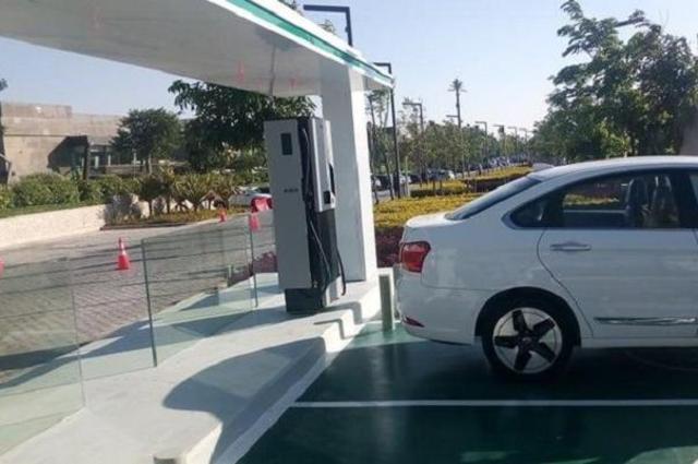 تعرفوا على أسعار شحن السيارات الكهربائية بمصر