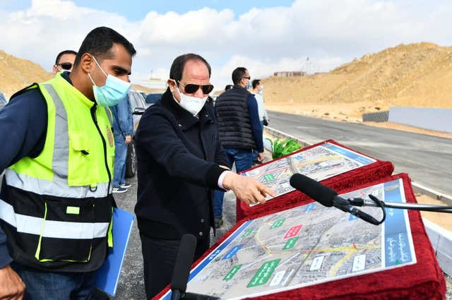 السيسي يتفقد محور حسب الله الكفراوي الرابط بين جنوب القاهرة والمعادي