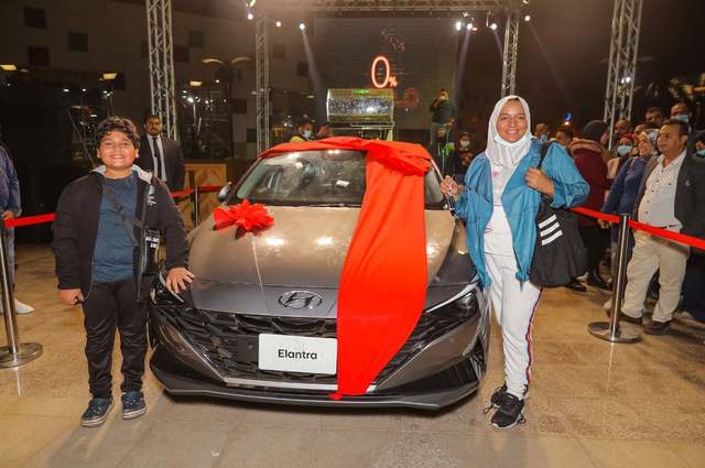 هيونداي" تعقد شراكة مع ڤاليو ومول العرب وفائزة بسيارة النترا CN7