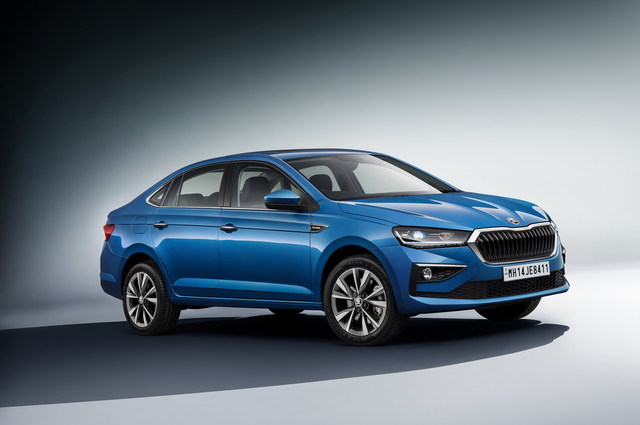 شبيهة فابيا : سكودا سلافيا 2022 الجديدة تنطلق رسمياً في الهند