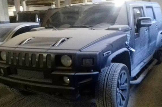 هامر H2 موديل 2005 و2009 في مزاد جمرك سفاجا