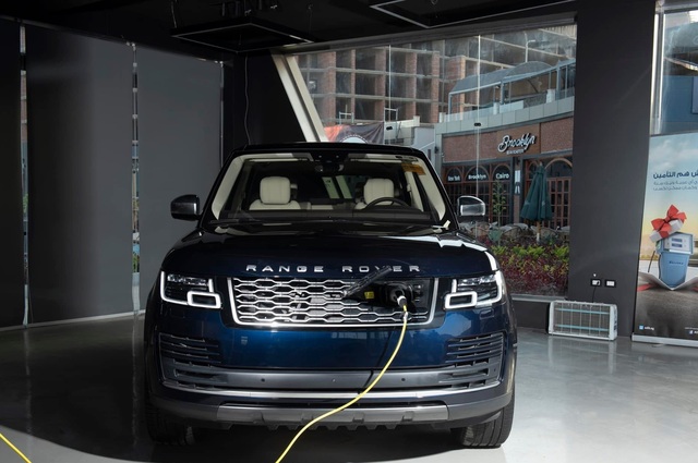 للبيع في مصر : رانج روفر فوج P400e الهايبرد 