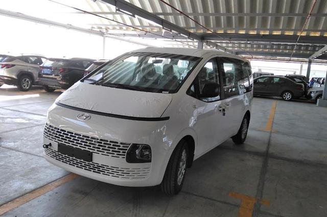 أخبار عن وصول هيونداي ستاريا لمصر بسعر 675 ألف جنيه