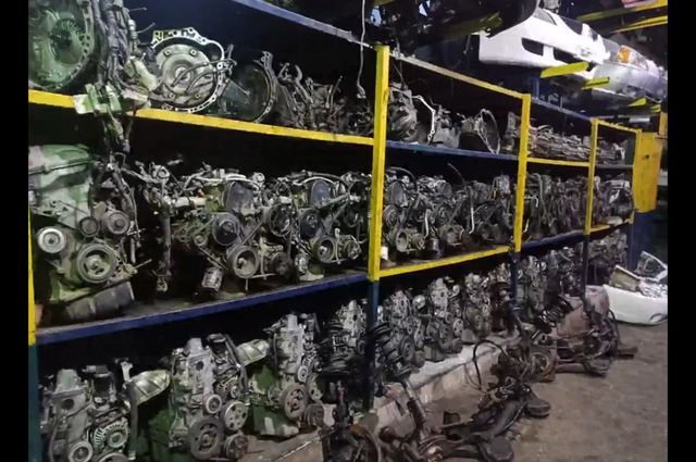 خاص : تاجر يؤكد ارتفاع أسعار قطع الغيار بسبب الجمارك