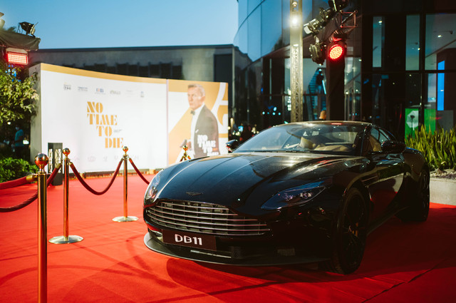 أستون مارتن مصر تحتفي بأحدث أفلام جيمس بوند في دور السينما مع موديلاتها الأيقونية 