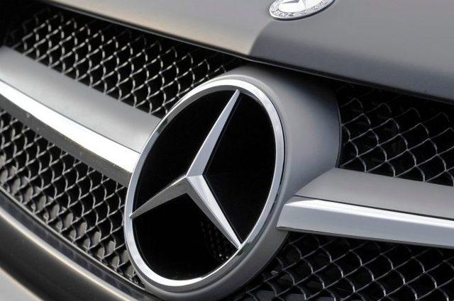 مرسيدس تبدأ مشروع مركز لوجستي بالمنطقة الاقتصادية بقناة السويس