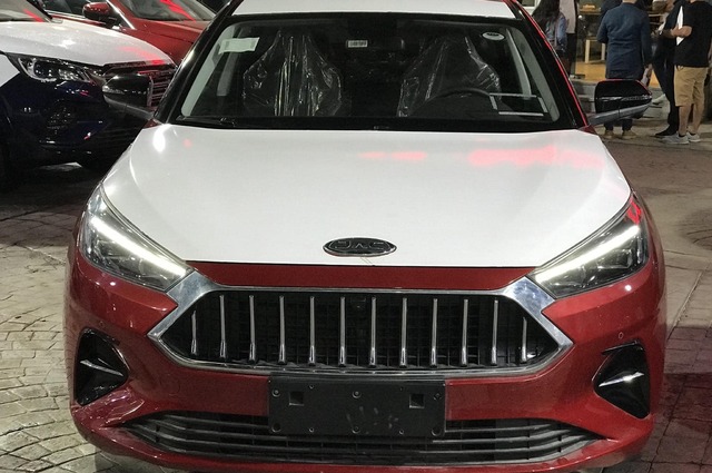 بالصور: وصول جاك J7 الجديدة للتجار والموزعين بمصر