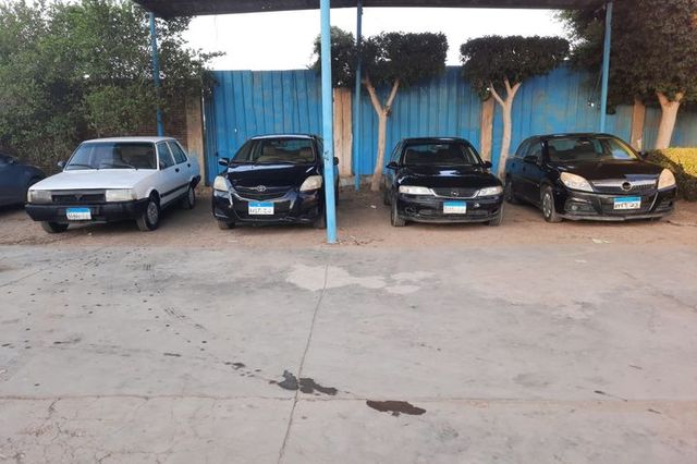 أوبل فيكترا وتويوتا ياريس وشاهين في مزاد ايجاسيد