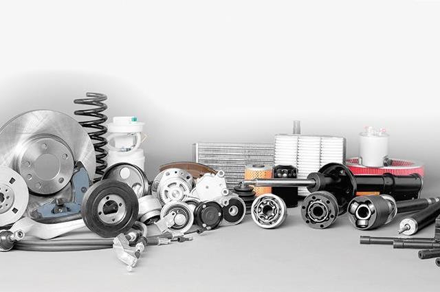 سوق السيارات يعاني من مشكلة في توفر قطع الغيار