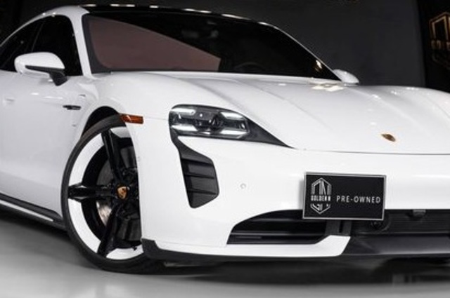 بورش تايكان كهربائية مستعملة للبيع في مصر