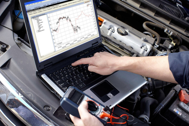 الدولة توفر الدعم لقطاع برمجة وتكنولوجيا السيارات 