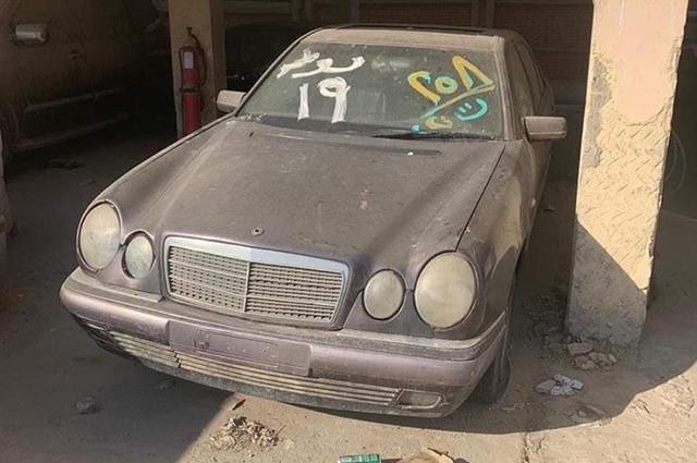 سيارات مرسيدس متنوعة في مزاد مصلحة الجمارك