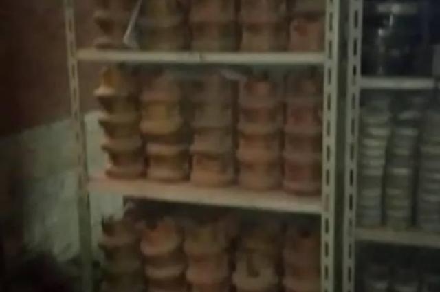 مزاد قطع غيار مركبات ومعدات للمصرف المتحد