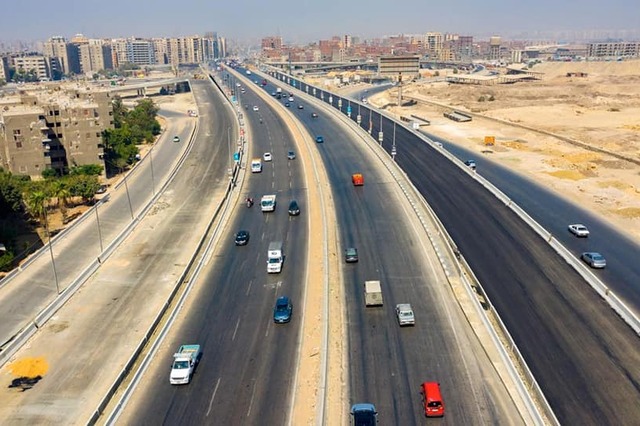 بالصور: تقدم أعمال تطوير الطريق الدائرى حول القاهرة الكبرى بطول 106 كم 