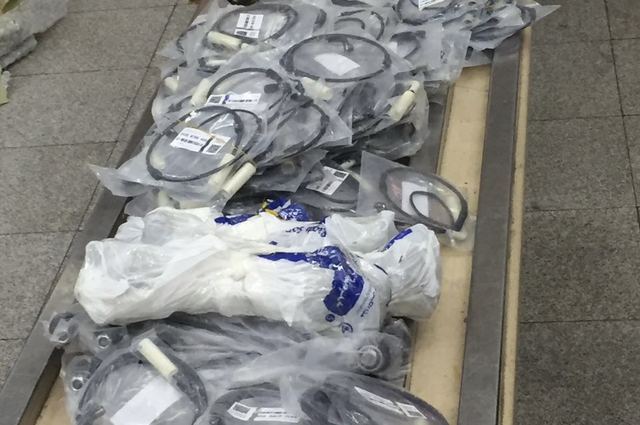 ضبط قضايا تهريب قطع غيار سيارات 