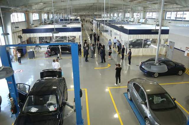 المنصور للسيارات تفتتح أكبر مركز خدمة سمكرة ودهان لها في أبورواش