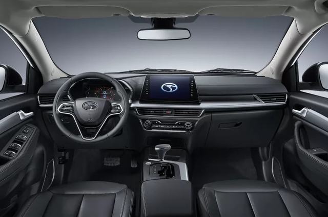 ساوايست تطرح سيارة سيدان في نوفمبر المقبل