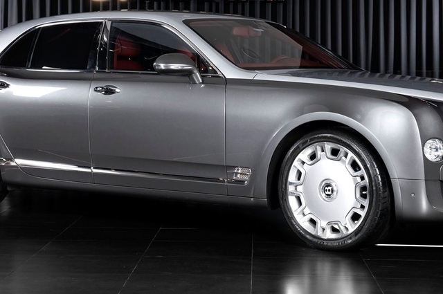 بنتلي مولسان 2011 معروضة للبيع في مصر 