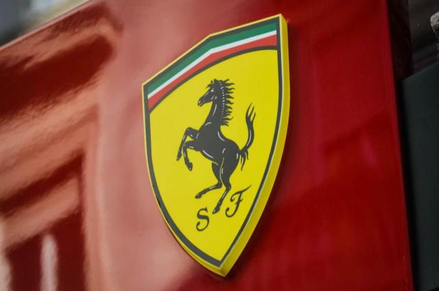 فيراري موديل 2000 في مزاد مرتقب بمصر