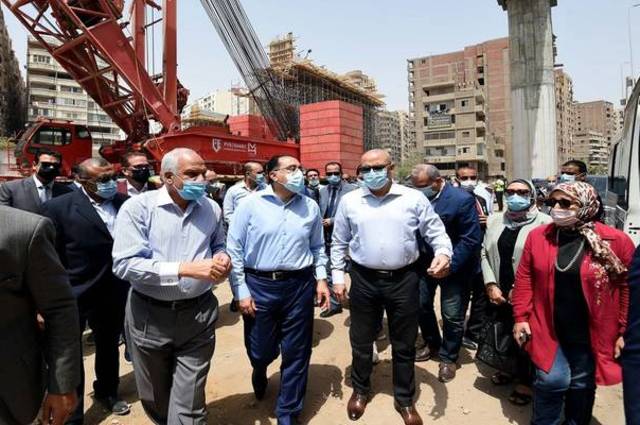 رئيس الوزراء يتابع انشاء محور السادات الموازي لشارع الهرم