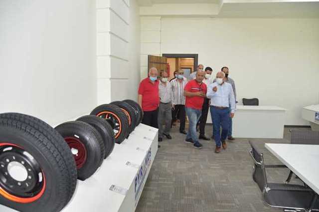 مطالب بالعمل على اقامة مصنع لإطارات السيارات بمصر