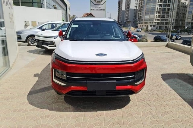 وصول سيارات جاك JS4 الجديدة الي مصر