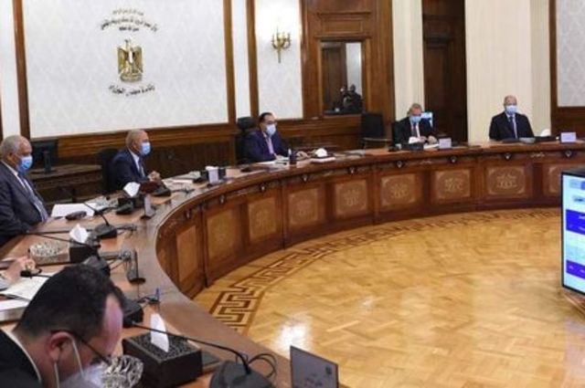 رئيس الوزراء يتابع موقف توسعة الطريق الدائري اليوم