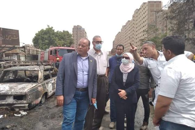 احتراق 13 سيارة و10 تكاتك في حريق بالقاهرة