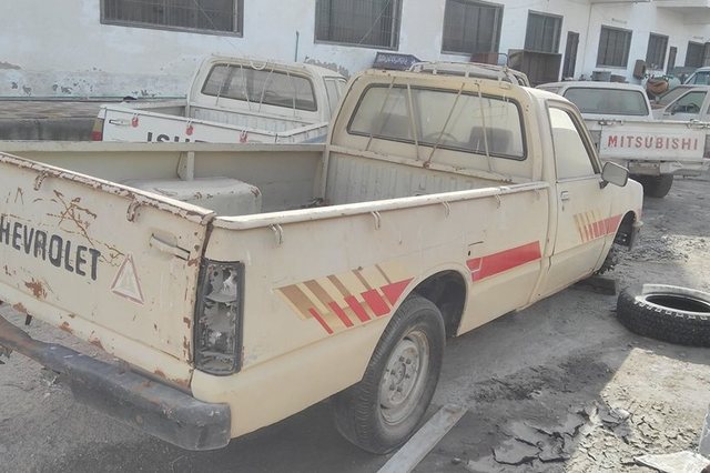 سيارات بيك أب وقطع غيار في مزاد جديد