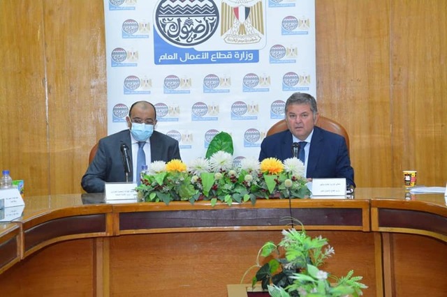 4 محافظات تناقش أماكن تركيب محطات السيارات الكهربائية في مصر