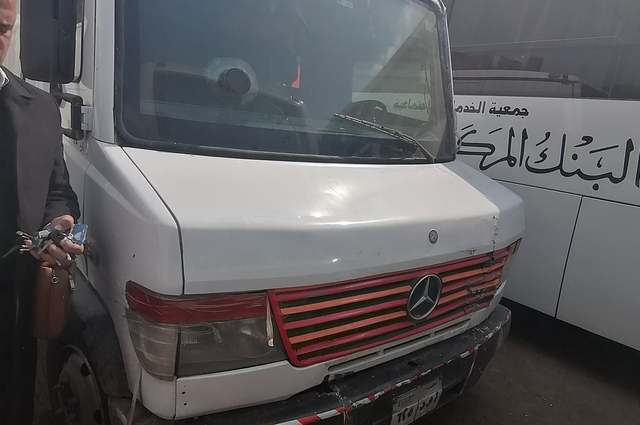 عرض 4 مركبات مرسيدس في مزاد للبنك المركزي المصري