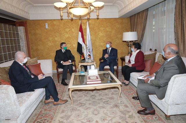 تعاون مصري ألماني في مجالات النقل وتركيز على طريق القاهرة كيب تاون 