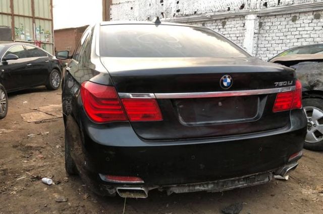 مرسيدس وBMW عرضا اليوم في مزاد وثاق للتأمين التكافلي