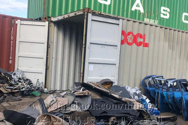 تهريب منتجات تجميل في شحنة لقطع غيار السيارات بمصر