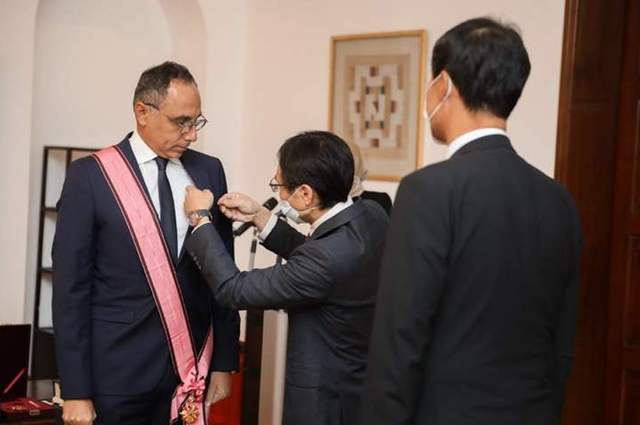 تكريم المسئول عن الشركة المالكة لتوكيل كيا في مصر