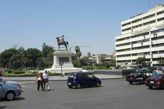 طرح حق استغلال لجراجي الأوبرا والعتبة في مزاد