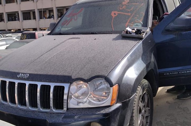 مزاد جمرك مطار القاهرة يضم لاندكروزر ومرسيدس وجراند شيروكي 