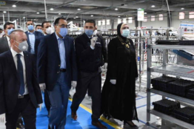 زيارة رسمية لمصنع الضفائر الكهربائية للسيارات في بورسعيد
