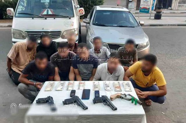 سقوط عصابة توهم الناس ببيع سيارات لهم لتسرقهم 