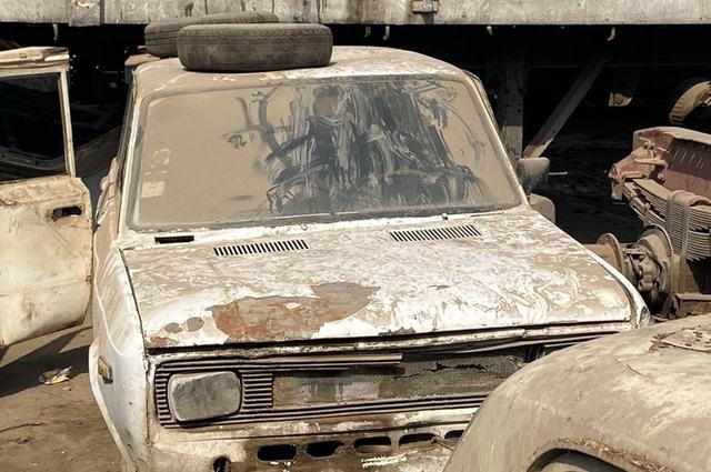 سيارات ملاكي ونقل في مزاد 25 أكتوبر