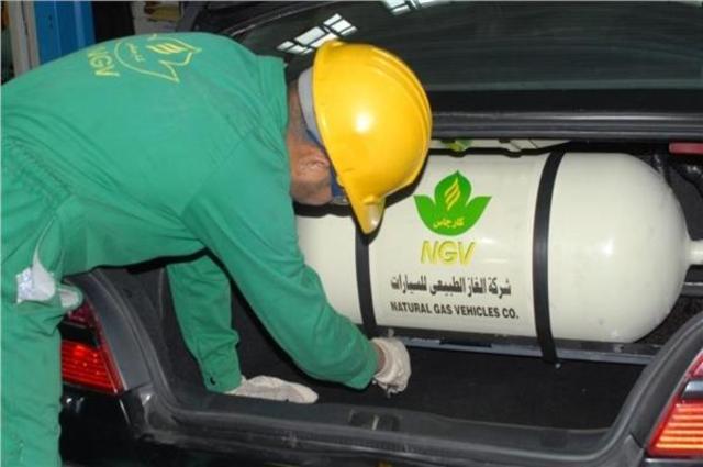 مصر تستهدف توفير 40% من محطات الوقود لخدمة الغاز الطبيعي