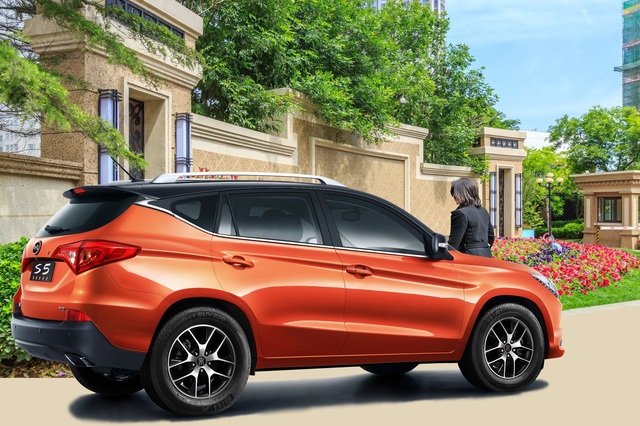 الأمل للسيارات تعلن توفر الفئة الثانية فقط من BYD S5