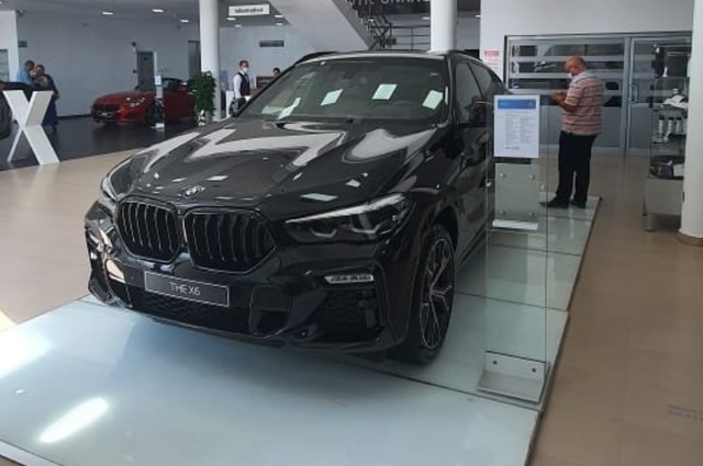 BMW X6 2021 الجديدة في مصر بسعر 2 مليون و225 ألف جنيه