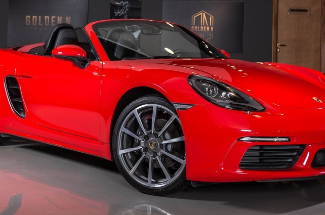 سيارة اليوم المستعملة : بورشة 718 بوكستر موديل 2018